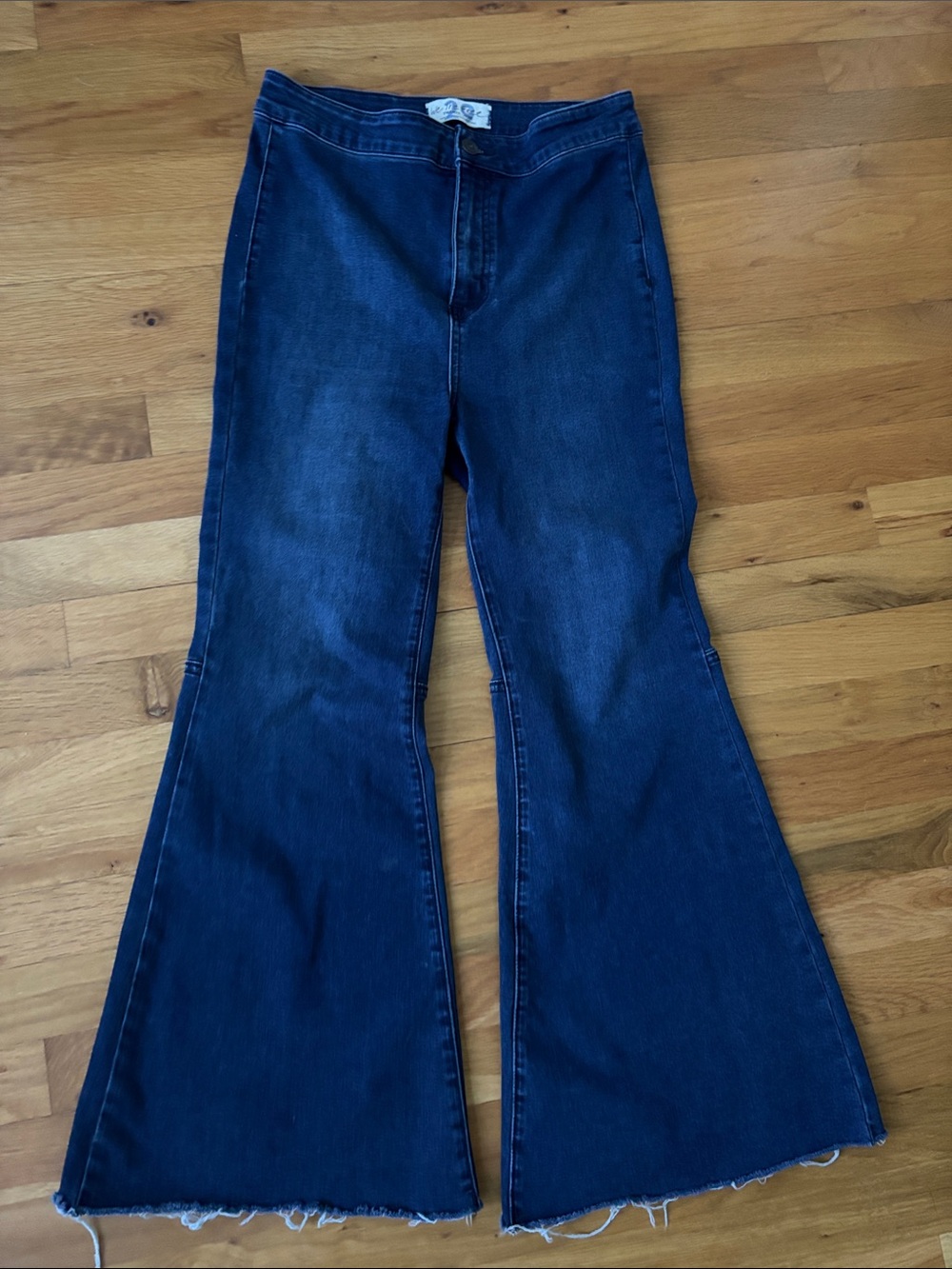 We The Free Dark Blue high Waist Flare Jeans - 29